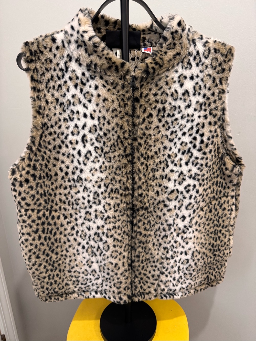 Faux Fur Leopard Print Vest - Beige/Black Cobblestone Canyon L
